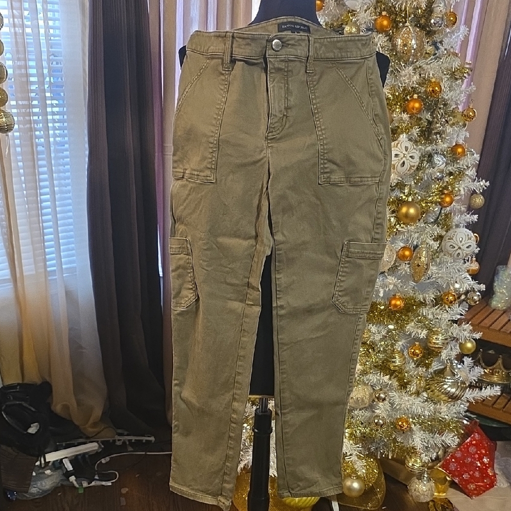 Banana Republic Olive Cargo Pants